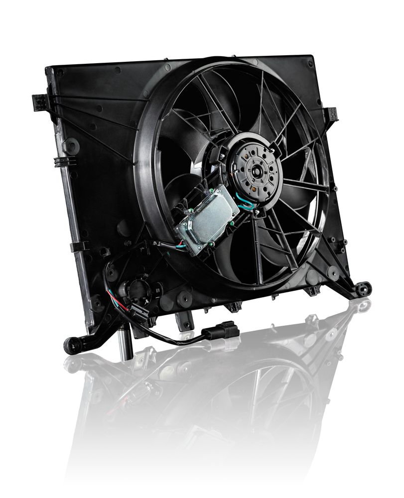 Nissens 85618ファン、ラジエーター : Nissens Engine Cooling Fan